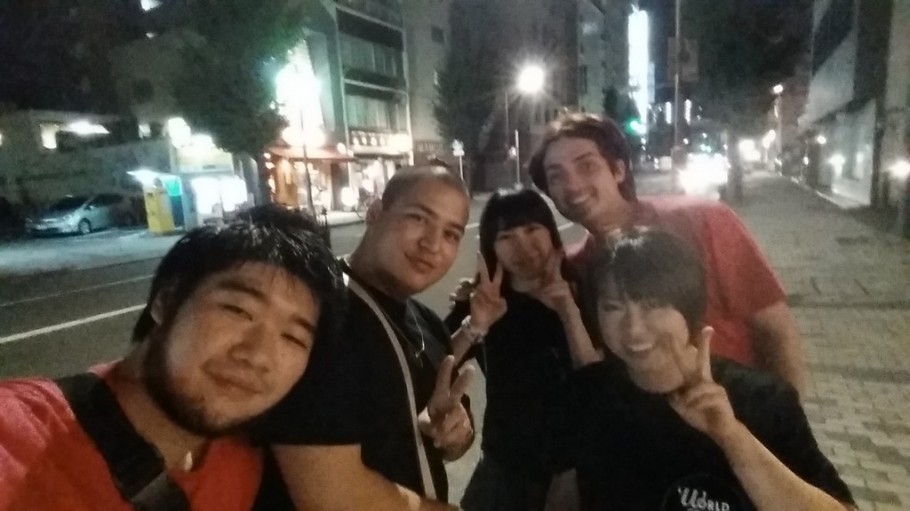 Ryuji e o pessoal do Omotenashi, o Gigio e a Asuka foram quem acompanharam o Brasil.