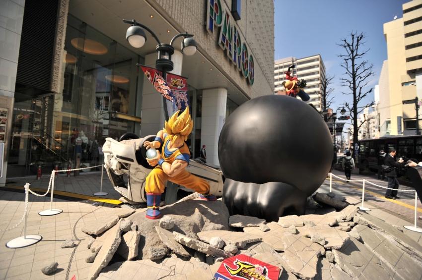 Batalha de rua Goku vs Luffy 01